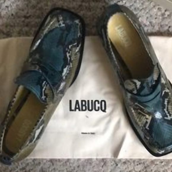 LABUCQ Kitty Loafer  size 39/9 gently worn - Picture 9 of 10